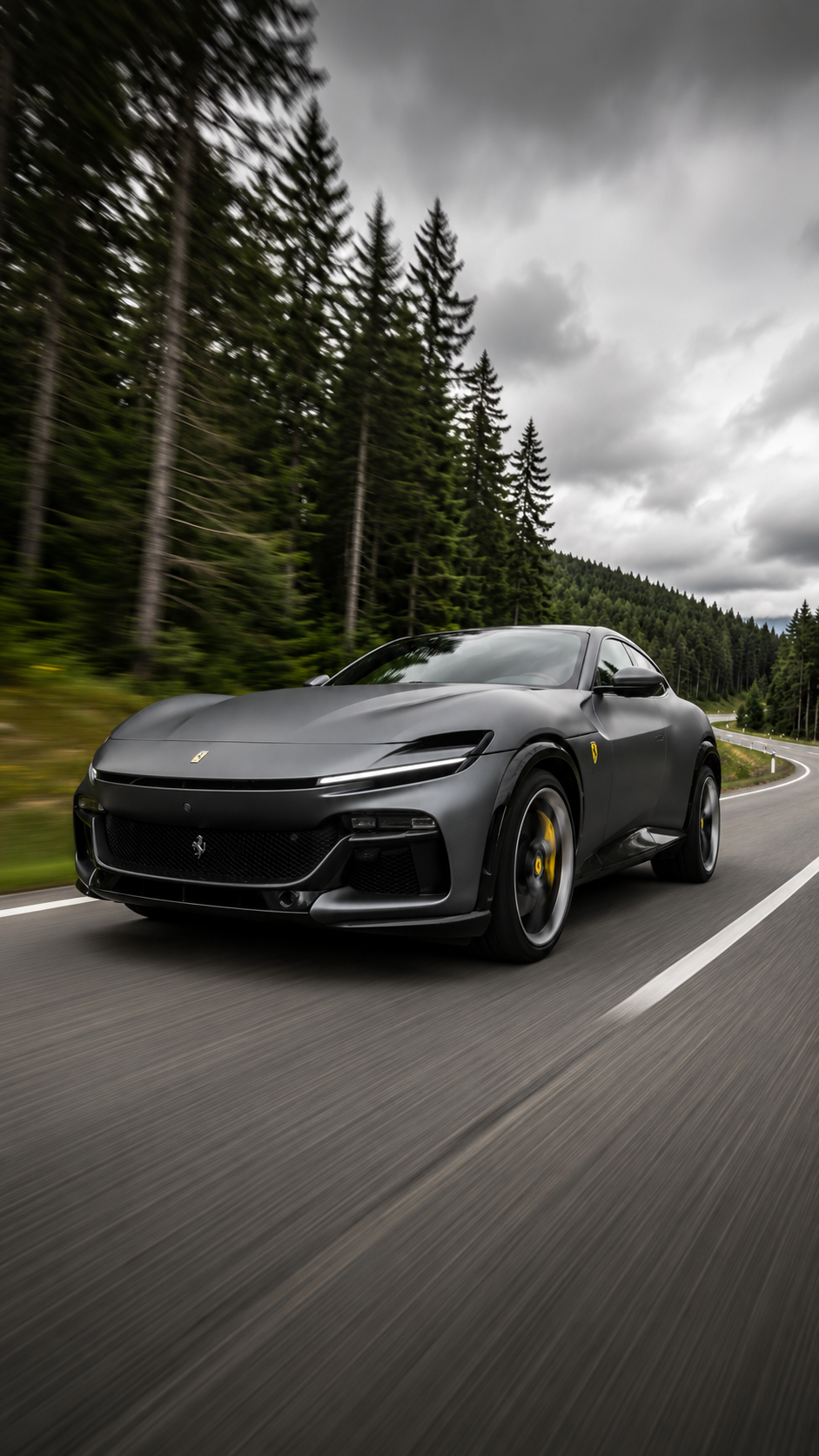 WEISS LEISTUNGSPAKET FÜR DEN FERRARI PUROSANGUE – JETZT VERFÜGBAR